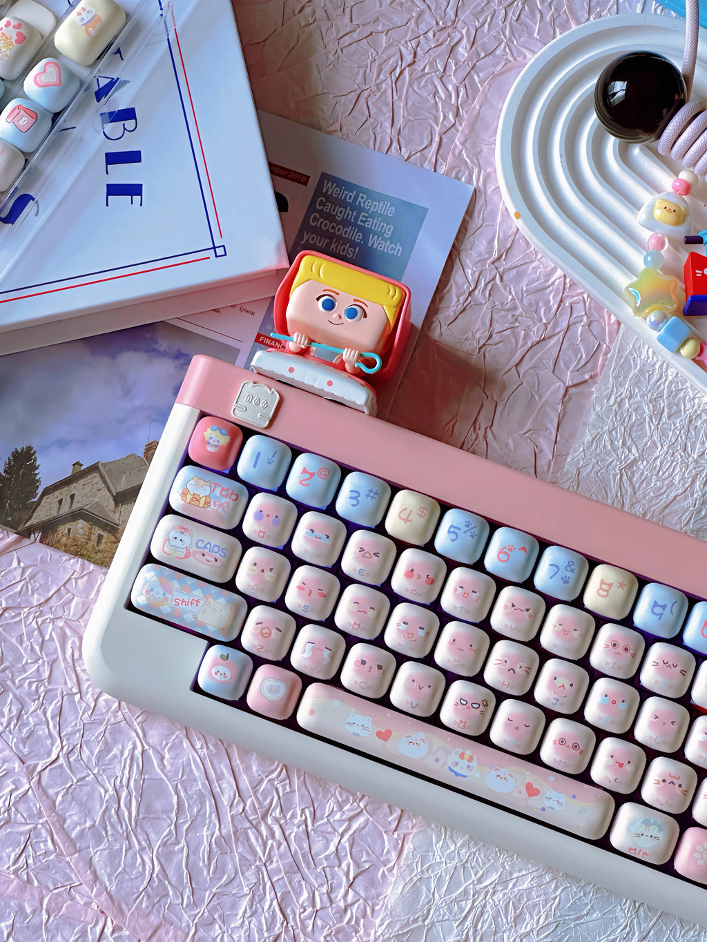 140 Keys Cute Keycaps Cat MOG Keycaps PBT Pink Keys Gift for Girl Cute New Square Thermal Sublimation Mechanical Keyboard 6.25U