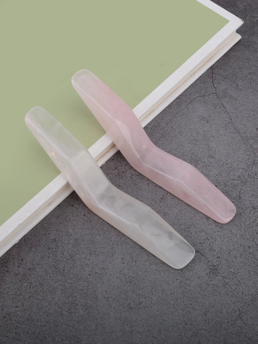 Arc Resin Thumb Bookmark for One-Hand Reading