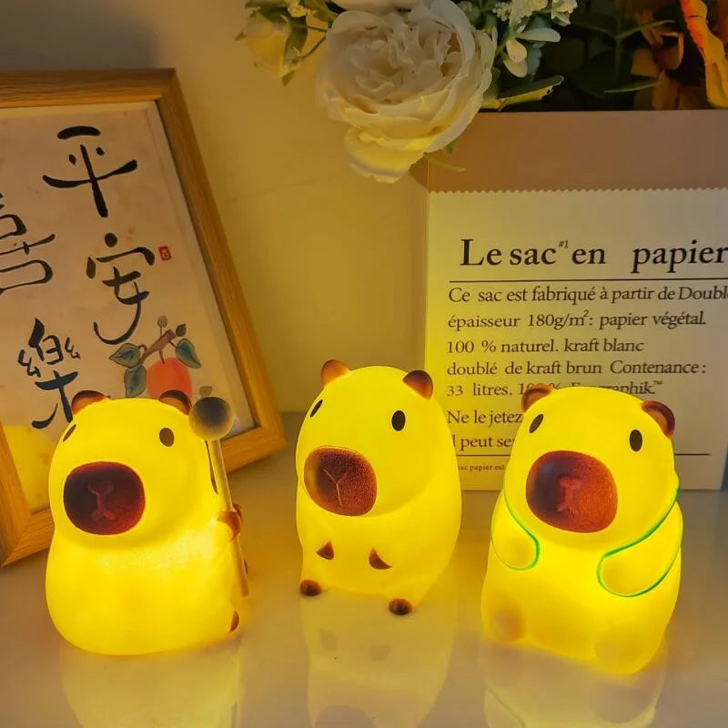 Mini Cartoon Vinyl Capybara Night Light Kapibala Animal Bedside Lamp Battery Powered Christmas Gift for Kids Girls Boys Women