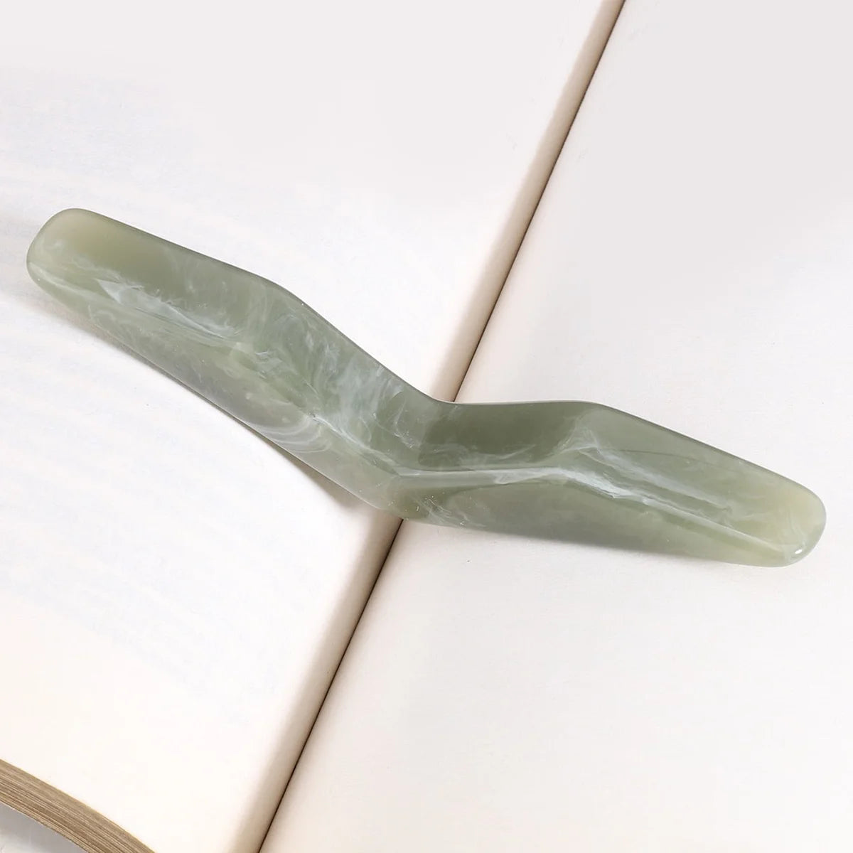 Arc Resin Thumb Bookmark for One-Hand Reading